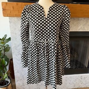 Cavender‘s Daisy print flare long sleeve dress